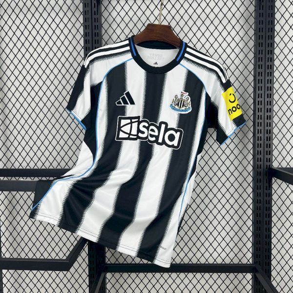 Newcastle maillot foot domicile 2025 2026