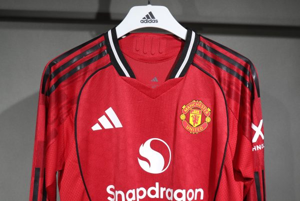 Manchester United maillot domicile manche longue players 25/26