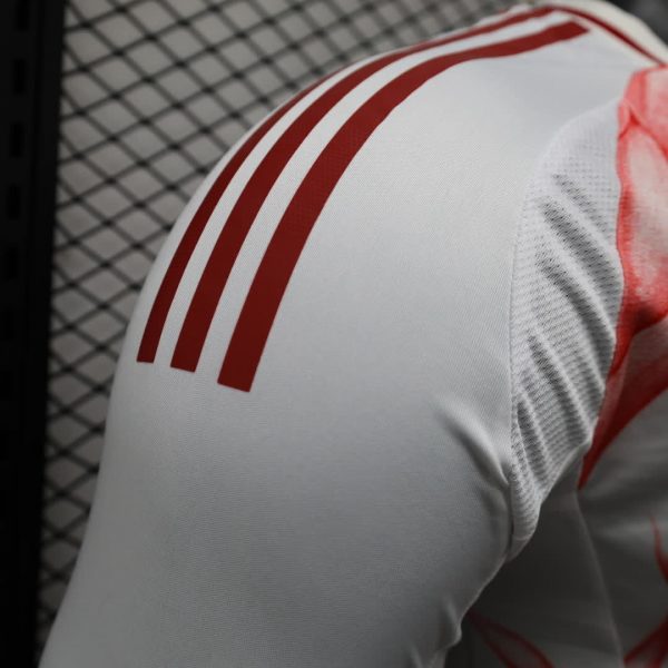 Japon maillot exterieur manche longue players 24/25