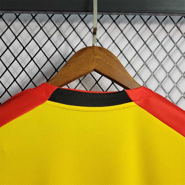 Lens maillot domicile