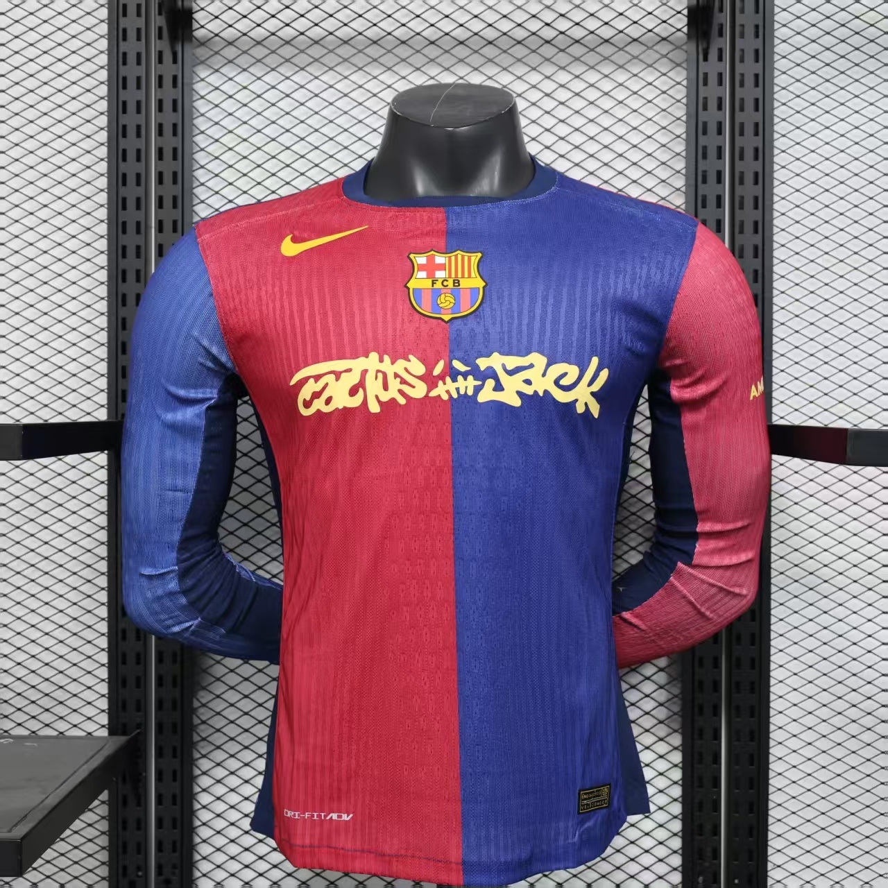 Barcelona Travis Scott maillot domicile manche longue players 25/26