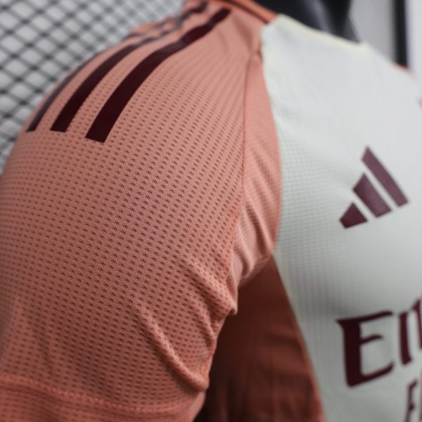 Lyon maillot exterieur 24/25