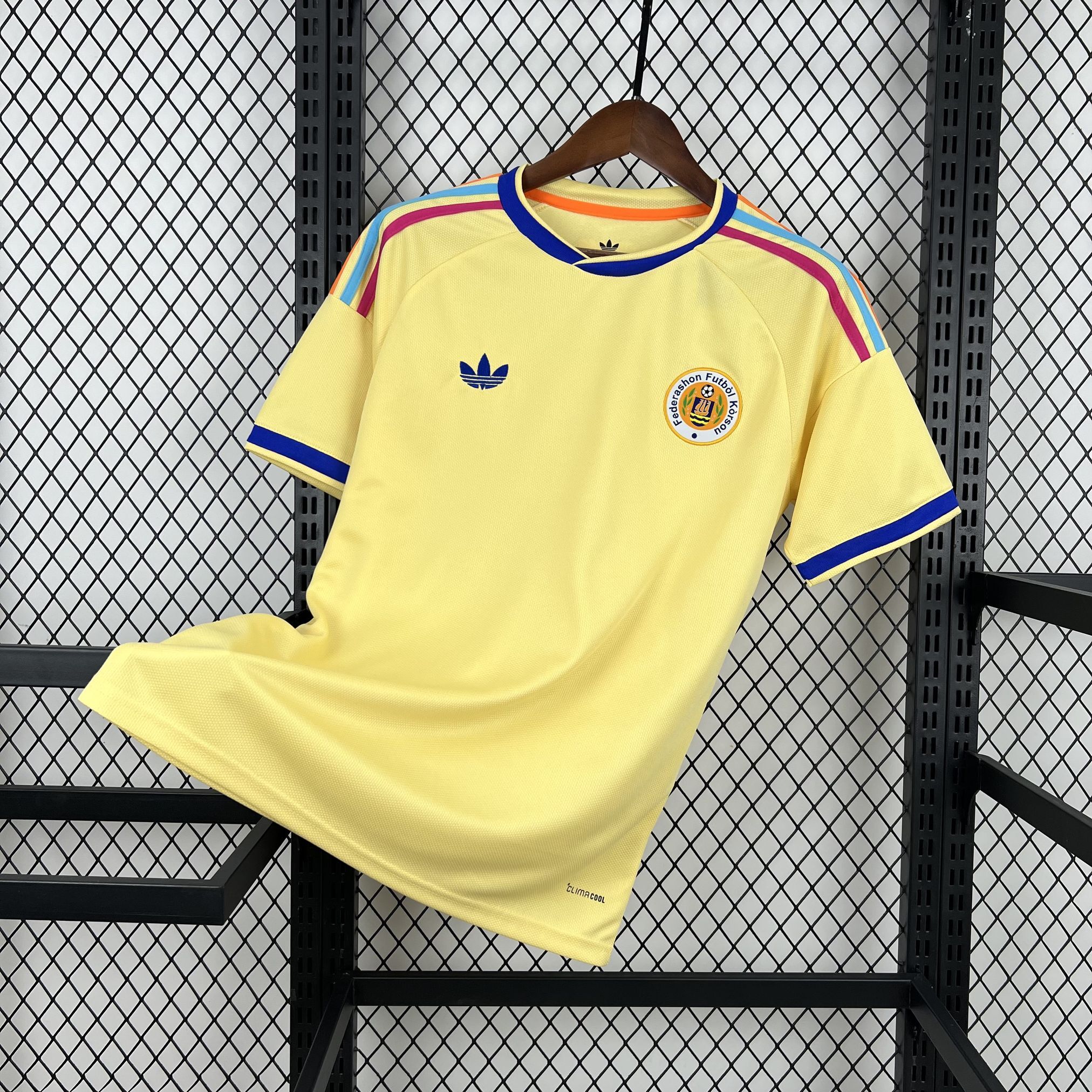 Curacao maillot foot 2026 2027 Coupe Du Monde