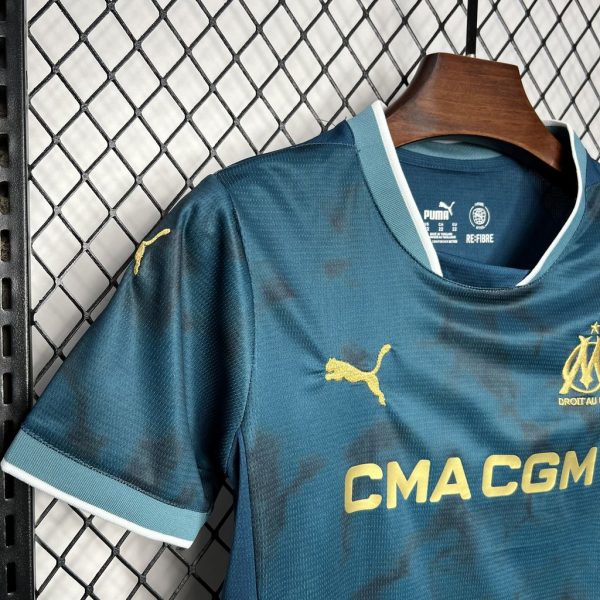 Kit Enfant Olympique de Marseille OM 2024/25 extérieur