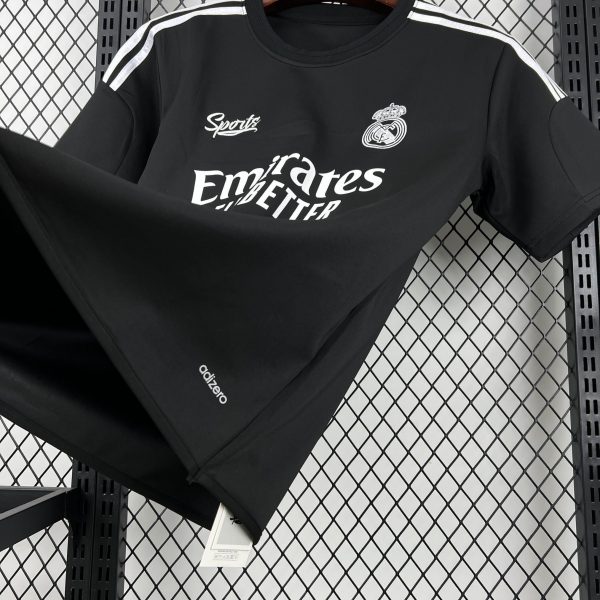 Maillot Real Madrid Concept 2026/27